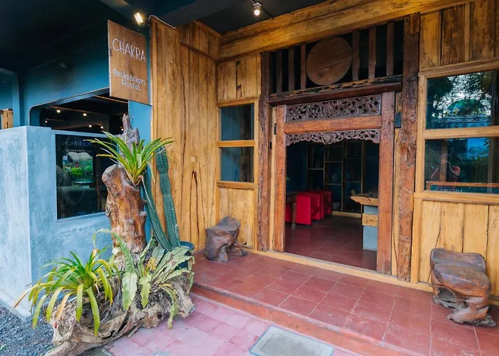 Chakra Backpacker & Vegetarian Bistro Hostal