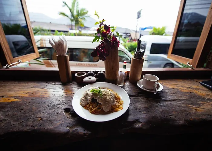 Chakra Backpacker & Vegetarian Bistro * Bedugul (Bali)